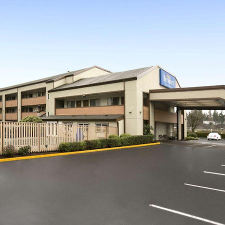 מלון Baymont By Wyndham Seattle/Kirkland Wa מראה חיצוני תמונה