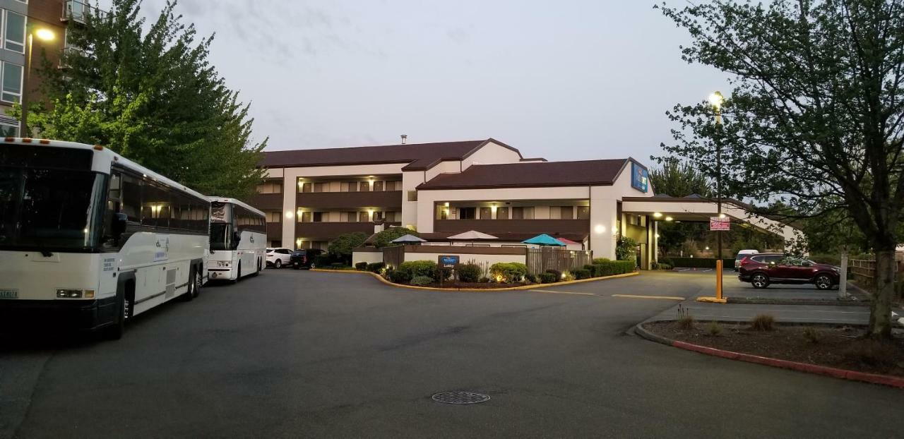 מלון Baymont By Wyndham Seattle/Kirkland Wa מראה חיצוני תמונה
